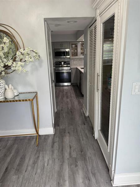 Foto del edificio - 9511 Hudson St