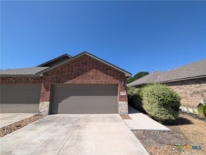 Building Photo - 1211 FM306