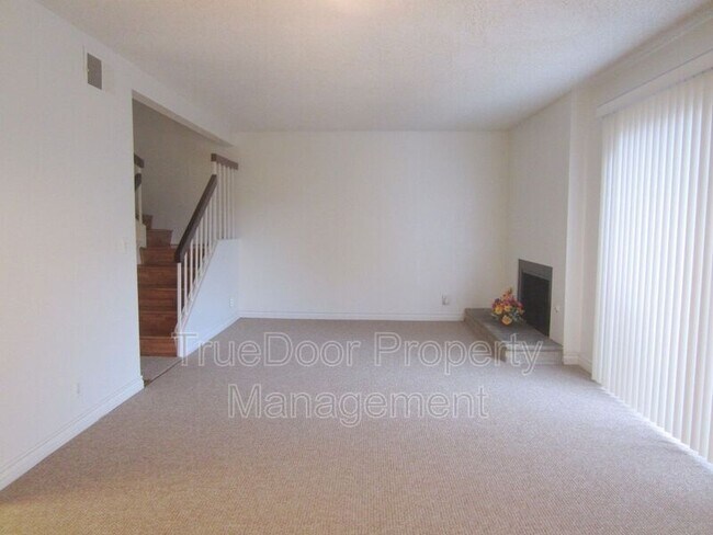 Building Photo - 12724 Pinehurst Ct