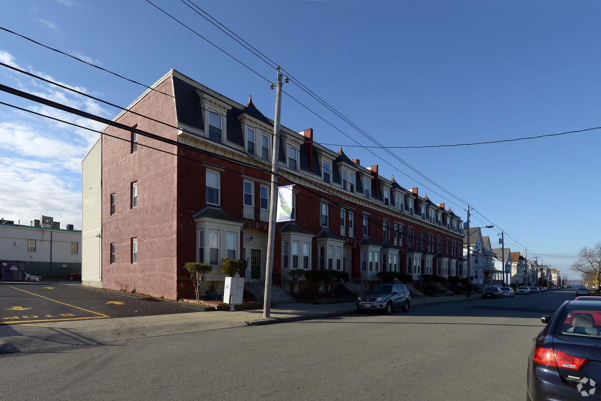 Primary Photo - A.B. Chace Rowhouses