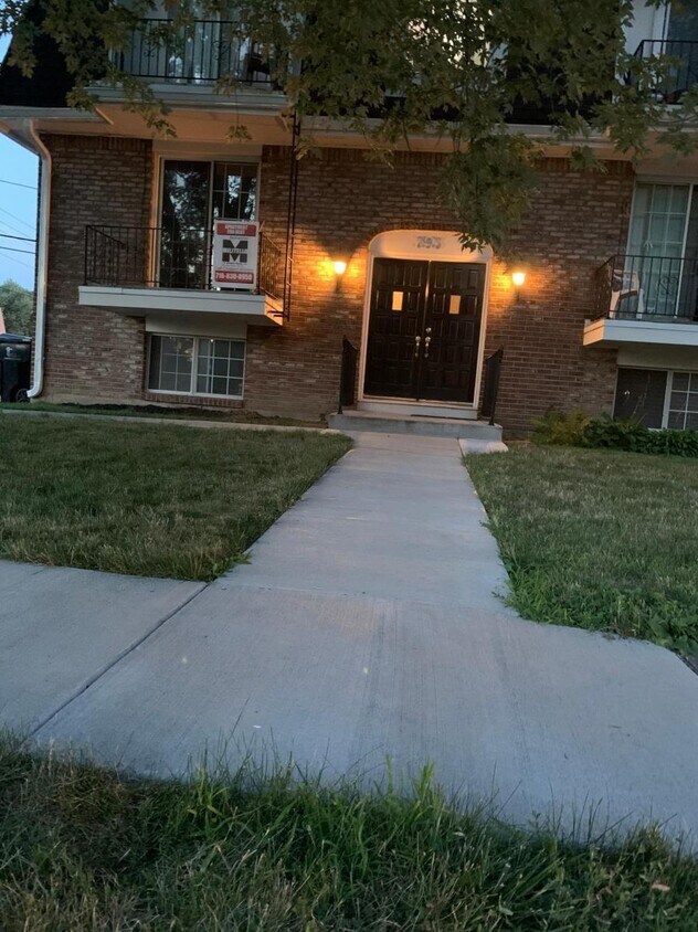 Hartford home - 393 Hartford Ave