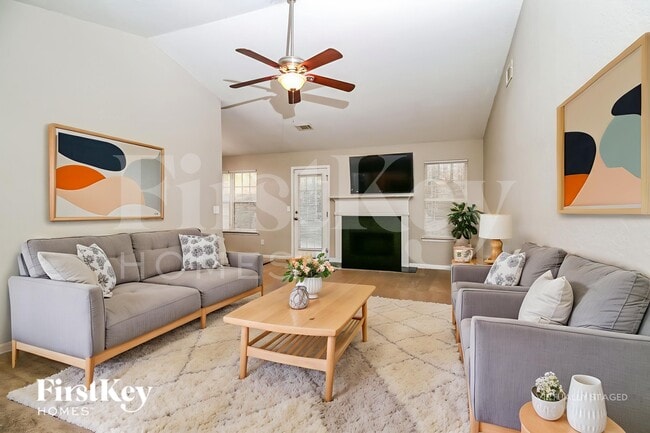 Building Photo - 355 Lakeside Point