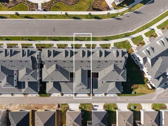 Building Photo - 1889 Seawall Wy