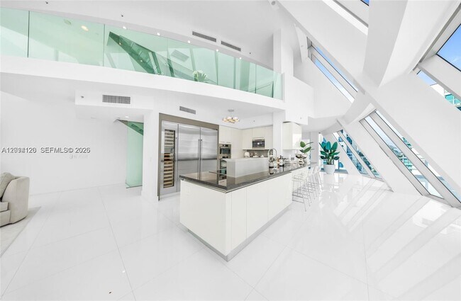 Foto del edificio - 2950 NE 188th St