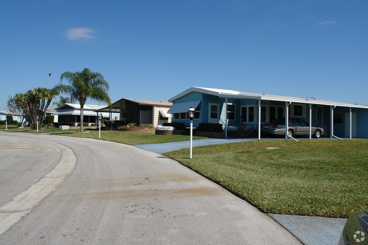 The Gardens of Parrish Apartments in Parrish, FL