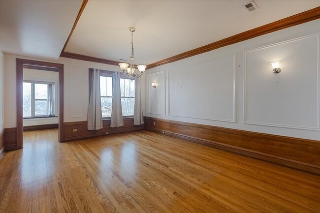 Building Photo - 7216 S South Shore Dr