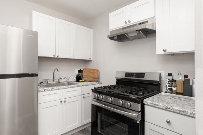 Foto del edificio - Village Court Apartmemts