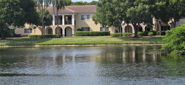 Building Photo - 2586 Centergate Dr