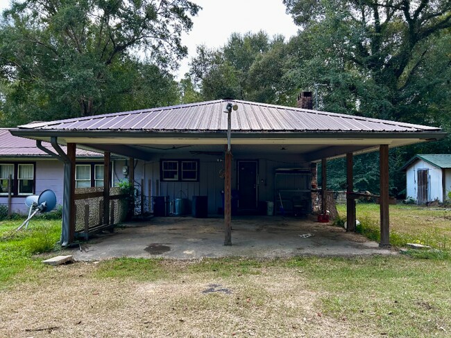 Foto del edificio - 8098 Eleanor Andrews Rd