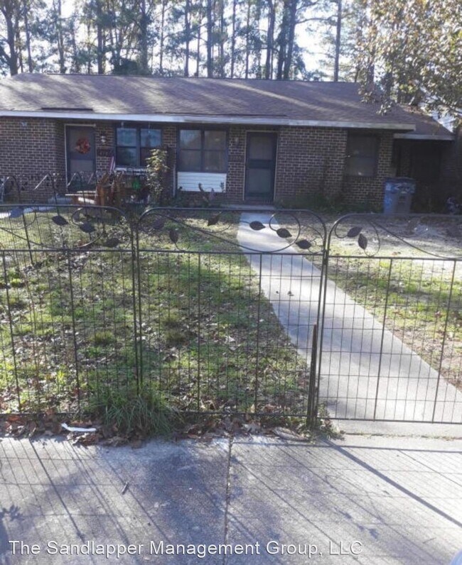 Foto del edificio - 3 br, 2 bath House - 2705 Oak Leaf Drive