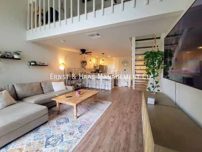 Foto del edificio - Beautiful Lakeside 1 Bedroom Loft Condo at...