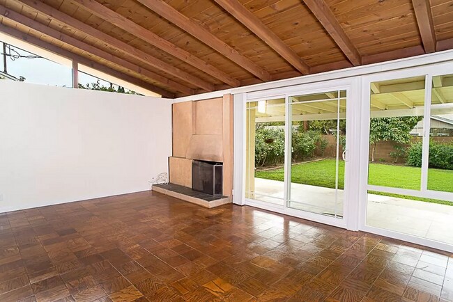 Foto del edificio - Unique 3 Br 2 Ba House in a Quiet Neighbor...
