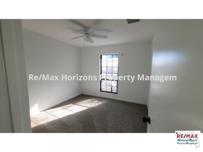 Foto del edificio - Totally remodeled home!