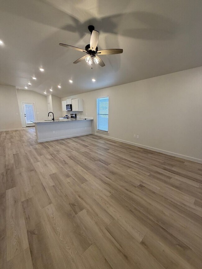 Foto del edificio - Harvest Neighborhood Beauty