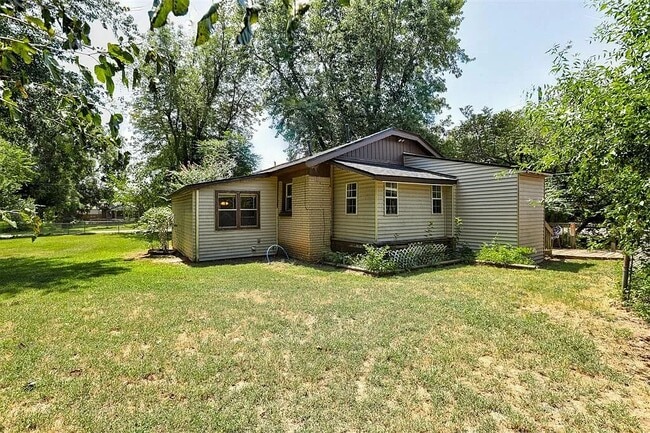 Photo - 4001 Meadowview Dr House