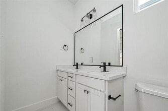 Building Photo - 8405 Schneider St