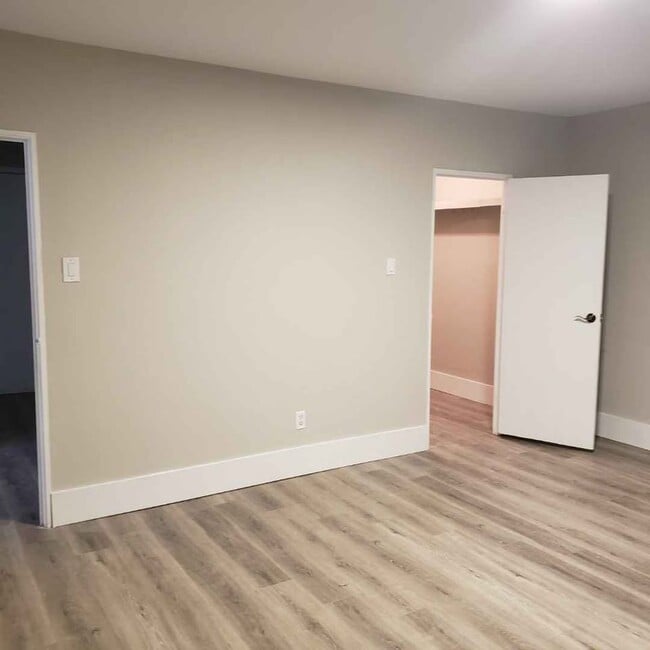 Building Photo - Savoy Plaza Apartments