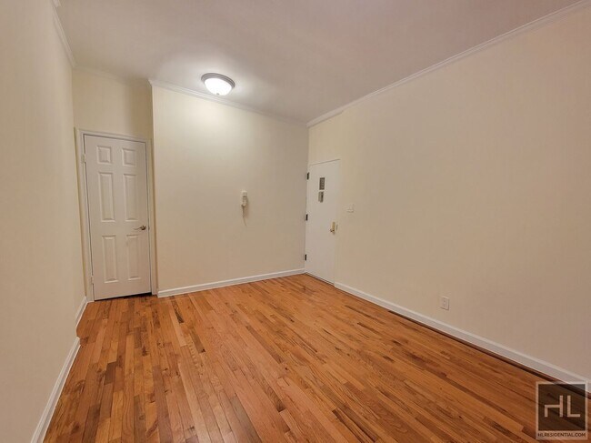 Foto del edificio - EAST 38 STREET