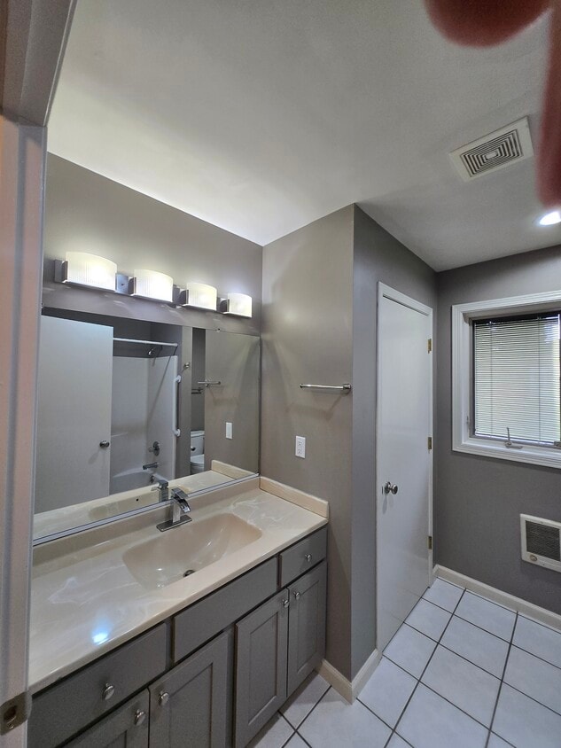 bathroom - 490 Ellefson St