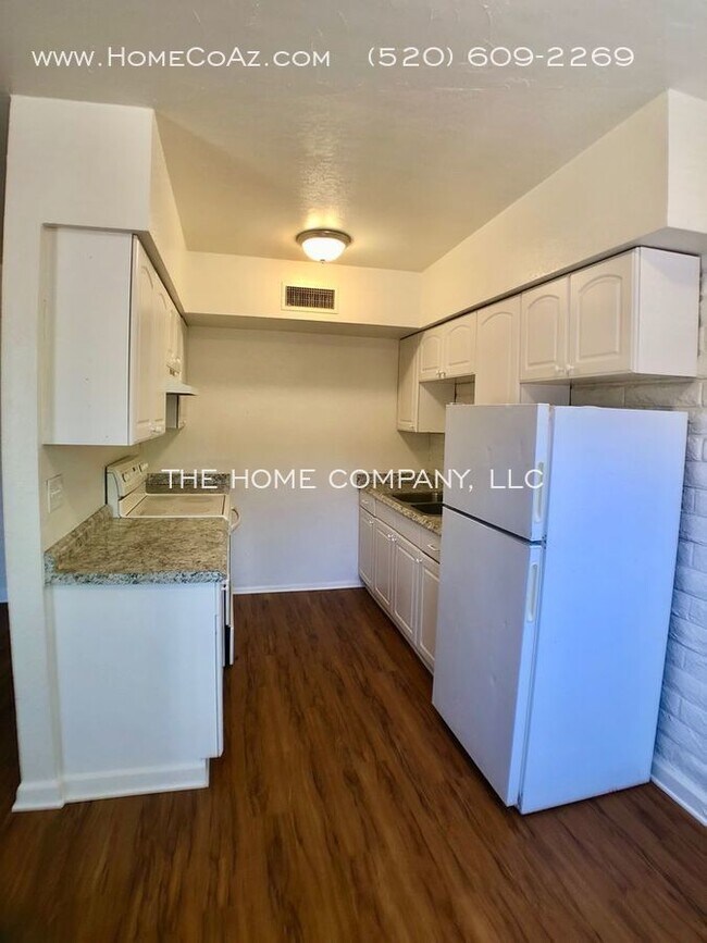 Building Photo - 2511 N Fontana Ave