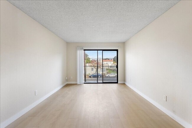 Foto del edificio - 2228 Lincoln Ave