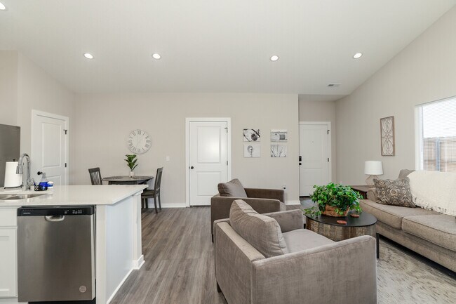 Foto del edificio - 1724 Watervale Ct