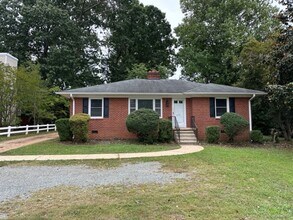 Building Photo - 2104 S Mebane St