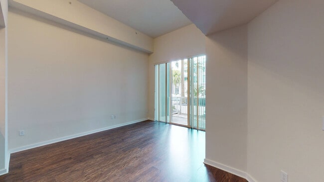 Interior Photo - The Slade at Channelside