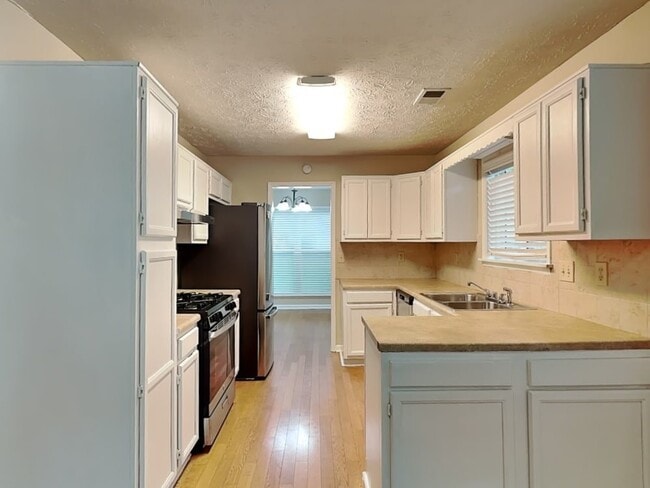 Building Photo - 10850 Spotted Pony Trail
