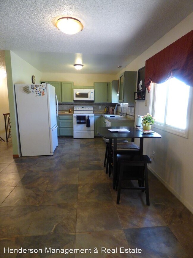 Foto del edificio - 4 br, 2 bath House - 3727 N. Franklin Ave.