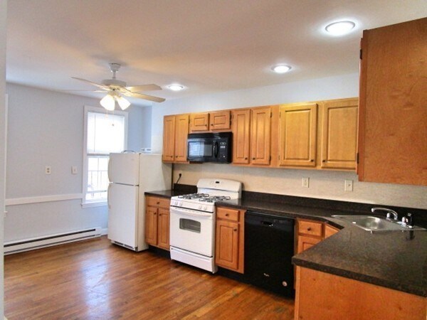 Foto del edificio - 456 E 3rd St