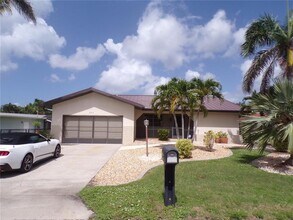Building Photo - 2310 Palm Tree Dr