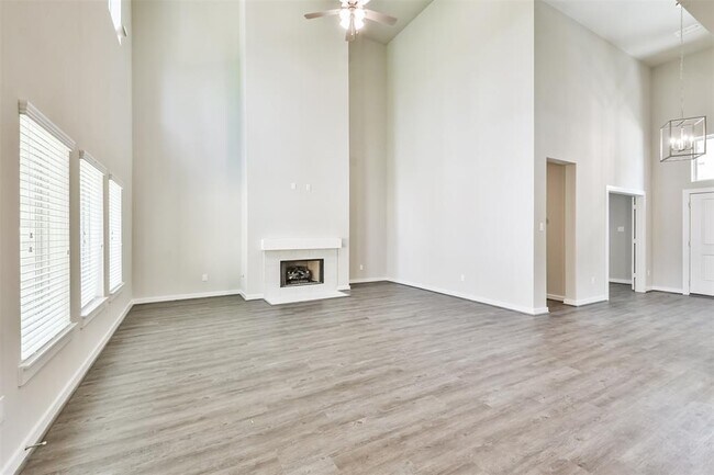 Foto del edificio - 103 N Silver Cres Cir