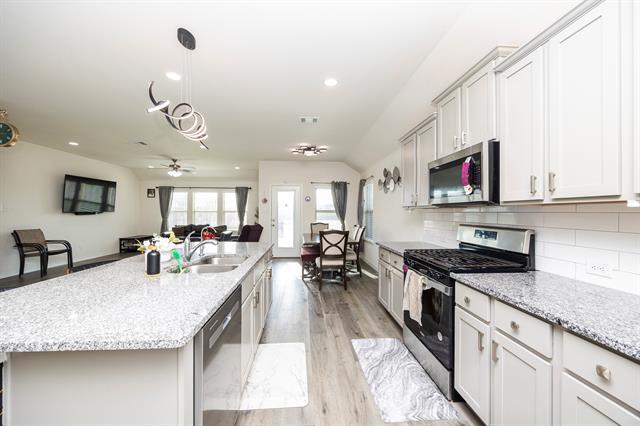 Foto del edificio - 3229 Trails End Rd