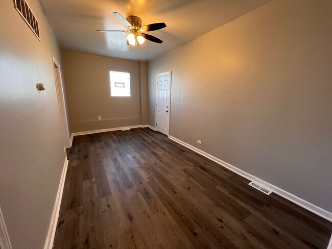 Foto del edificio - 200 E Lincoln Hwy