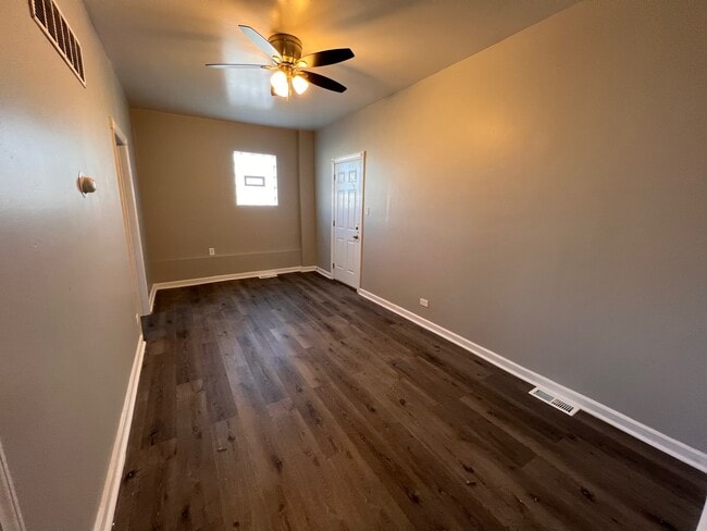 Building Photo - 200 E Lincoln Hwy