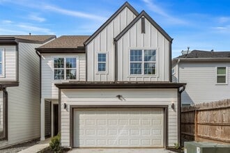 Building Photo - 5506 Oakmont Villas Dr