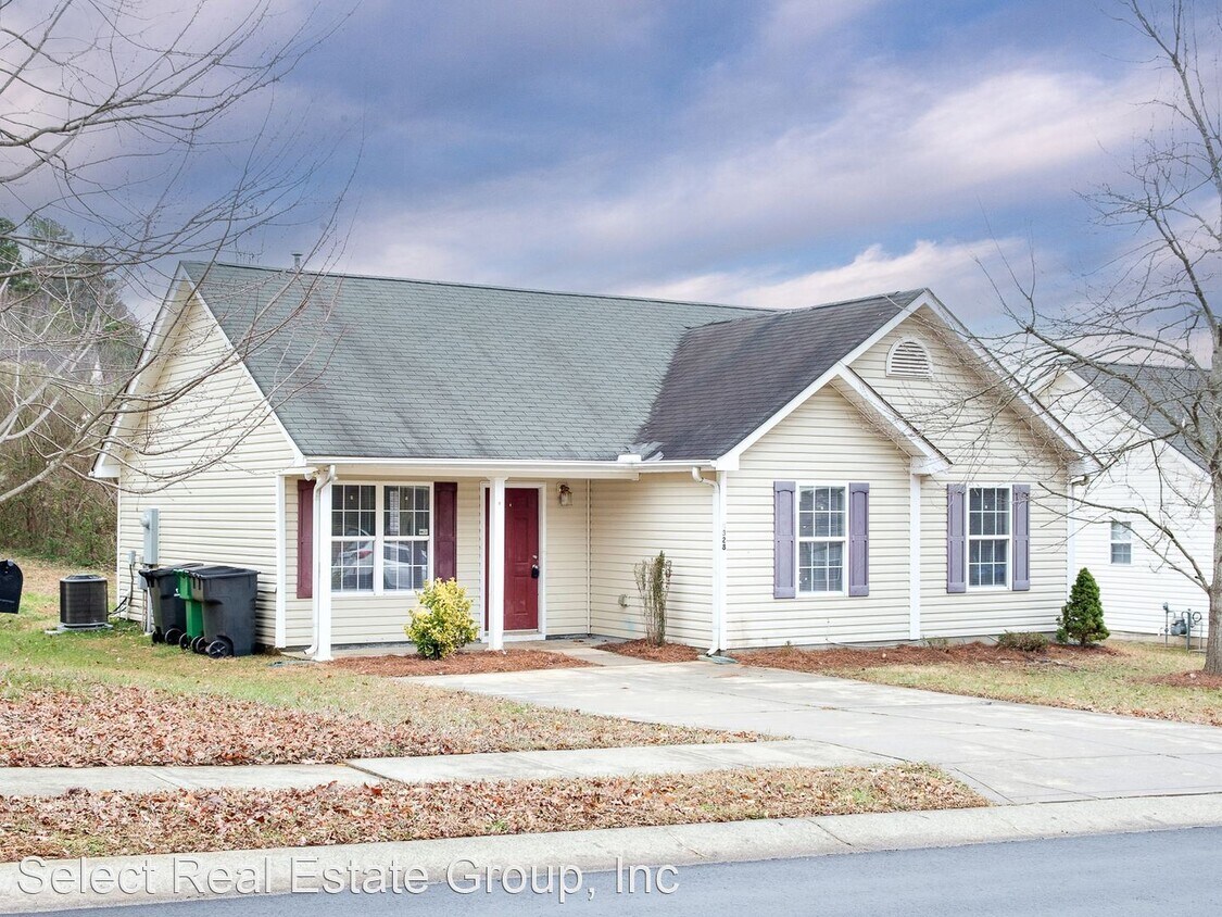 Foto principal - 3 br, 2 bath House - 5328 Beam Lake Dr
