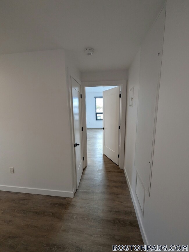 Building Photo - 199 Gardner St