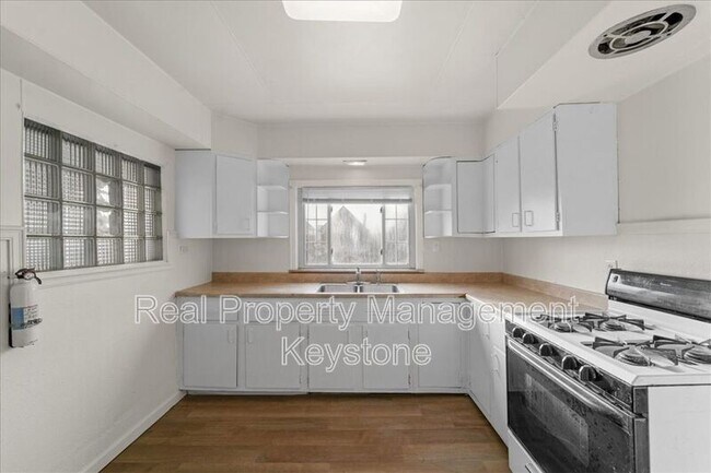 Foto del edificio - 71 McKinnie Ave