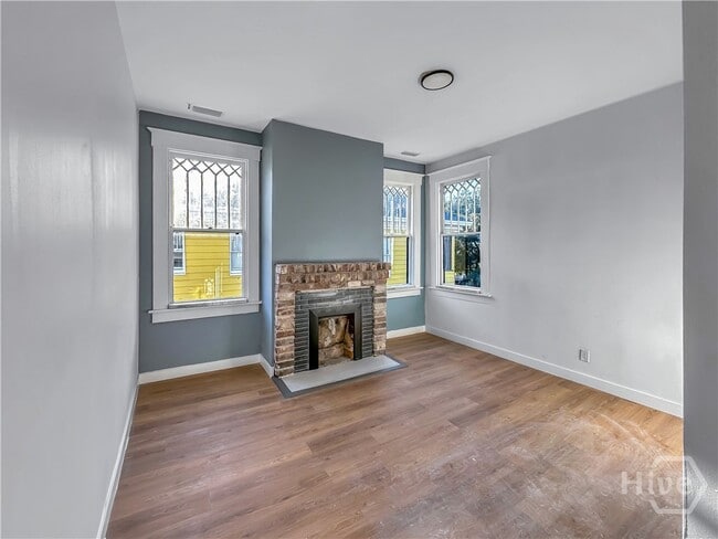 Building Photo - 312 W 37th St