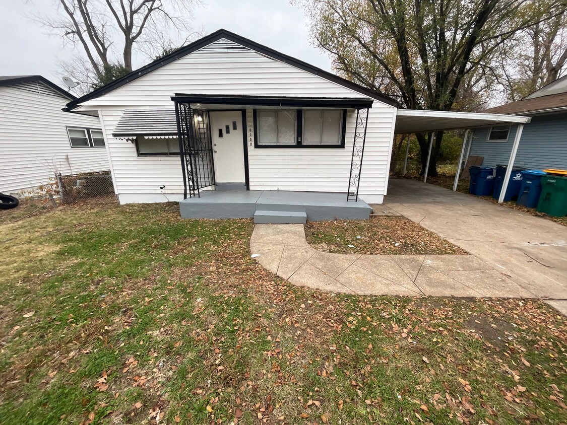 Primary Photo - Newly Renovated Three Bedroom Coming Avail...