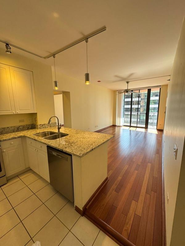 Foto del edificio - 330 N Jefferson St