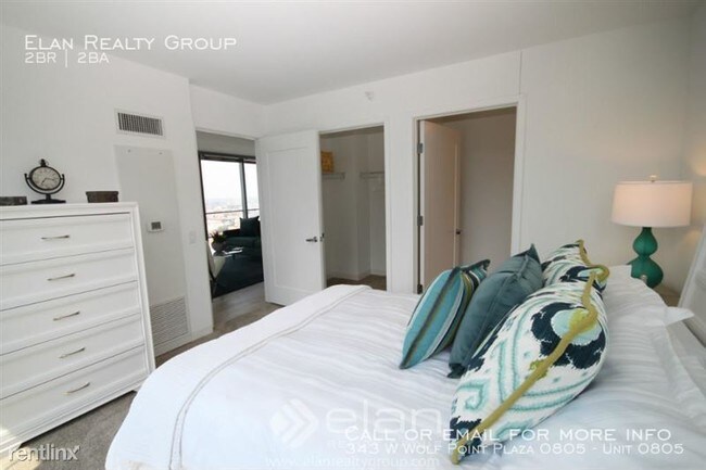 Foto del edificio - Wolf Point West (343 W Wolf Point Plaza 0805)