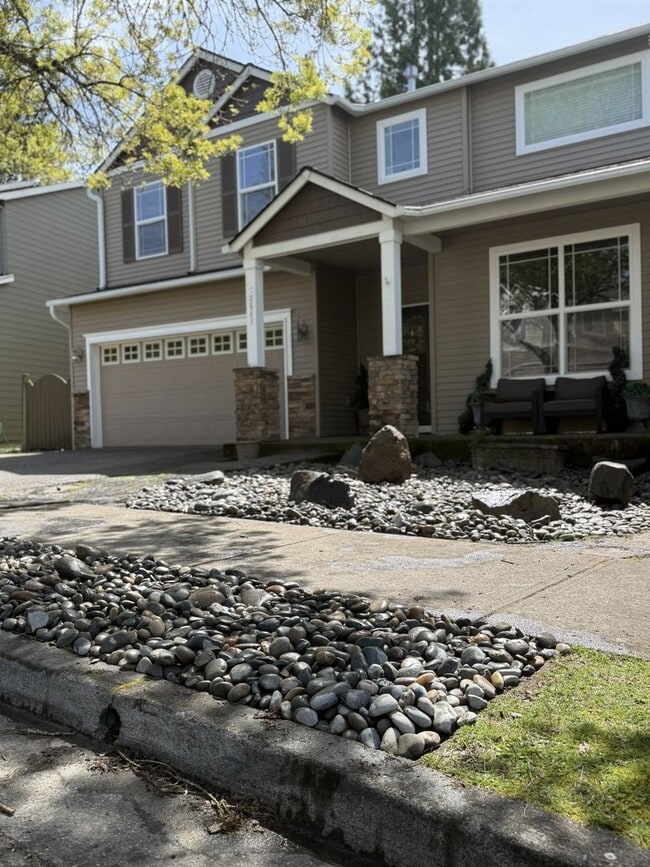 Building Photo - 3541 SW Wonderview Ave