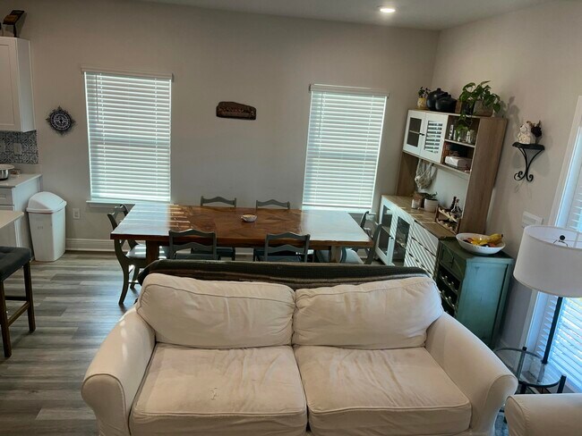 Foto del edificio - 5765 Stellarjay St