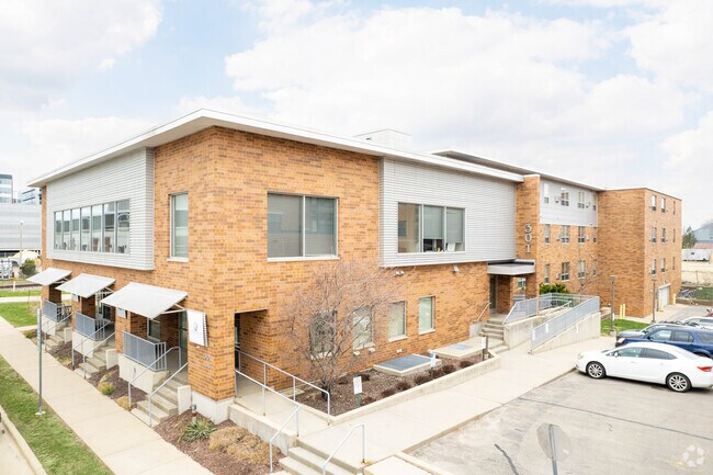 Foto del edificio - 301 S Livingston St