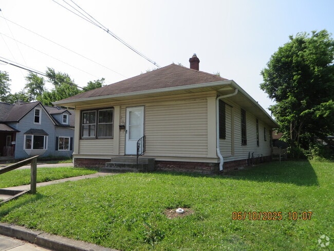 Building Photo - 203 W 4th St