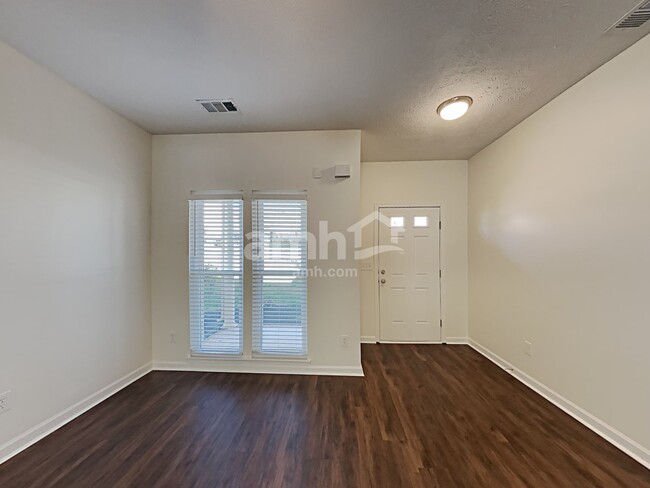 Building Photo - 1668 Comanche Run