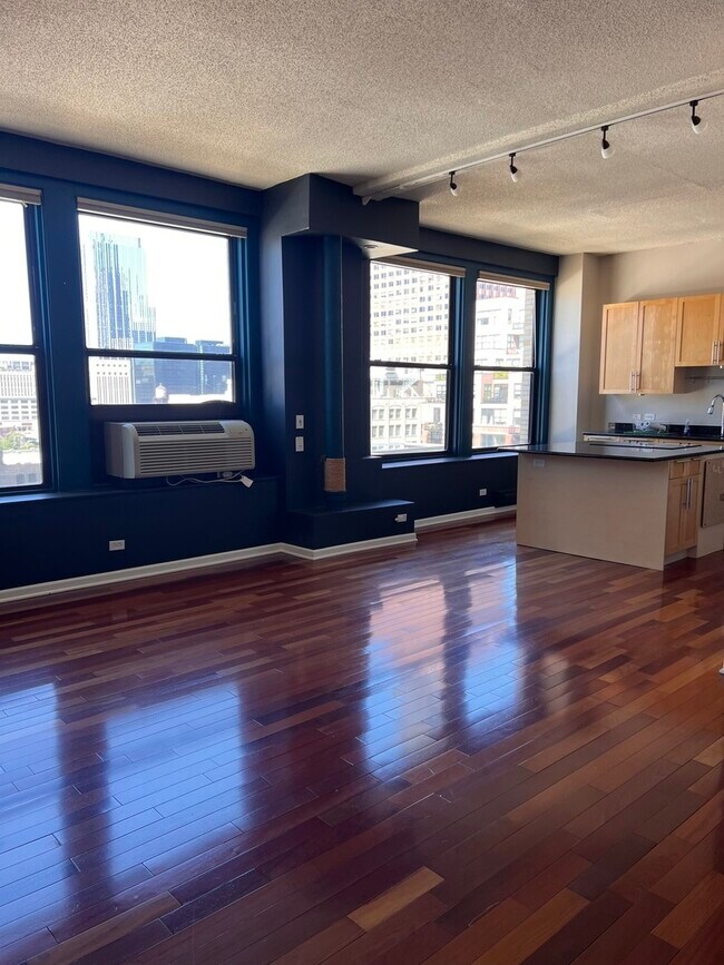 Foto del edificio - 600 S Dearborn St